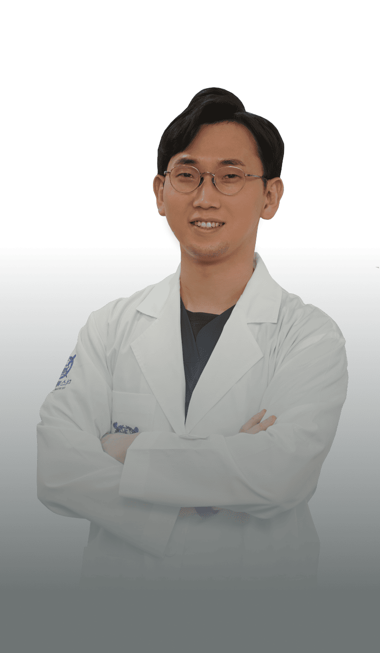 더스퀘어치과 | 교정원장 조준상 Joon Sang Cho, D.D.S. Specialist, PhD